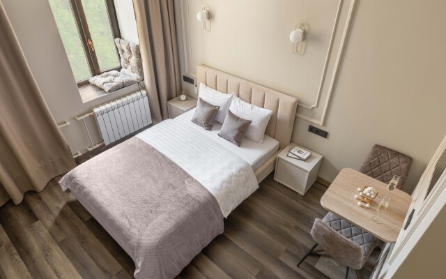 Auf Apart Furnished Rooms