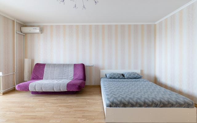 Na Zaslonova 17 Flat