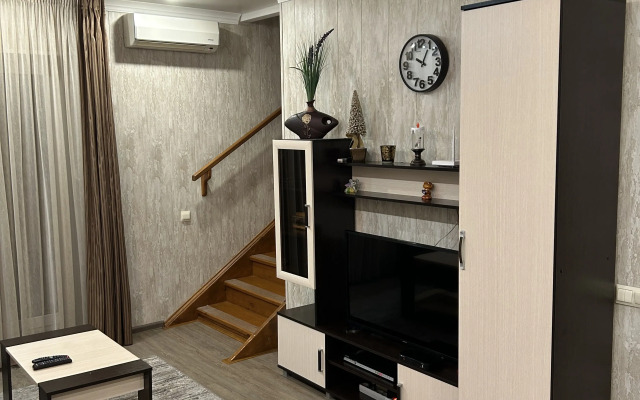 Апартаменты Уютное бунгало рядом с ГЛЦ