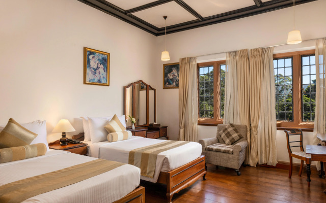 Hotel The Hill Club