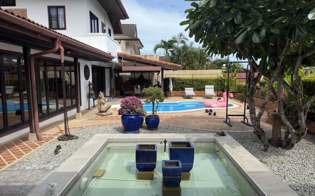 Soi Baan Song Thai Villa