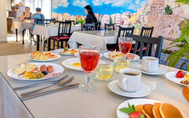 Salvadore Holiday Hotel & Aqua-zone Hotel