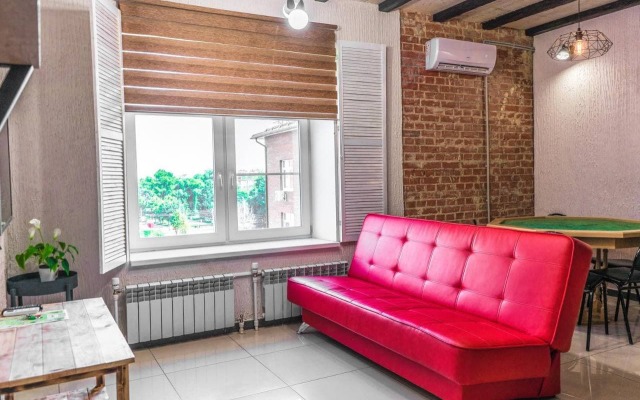 On Demonstratsii Apartment