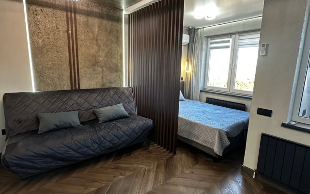Na Konstitutsii 5/1 Flat