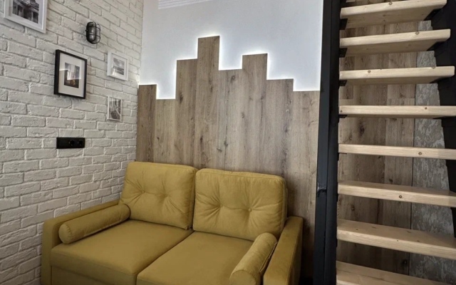 Апартаменты Двухуровневая Студия Лофт на Маяковского 17