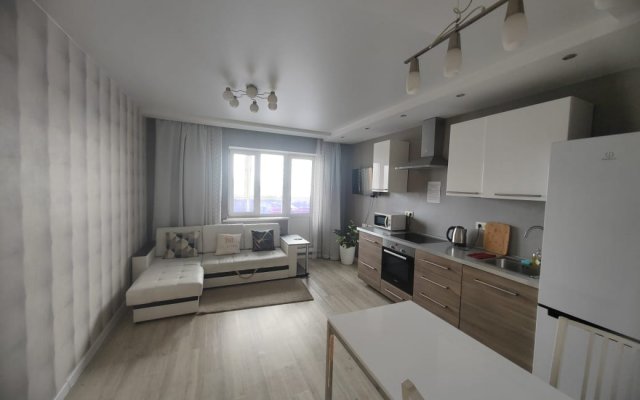 FlaNsk Na Kryilova Apartment