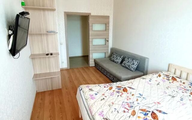 Na Ostrovskogo 67D Flat