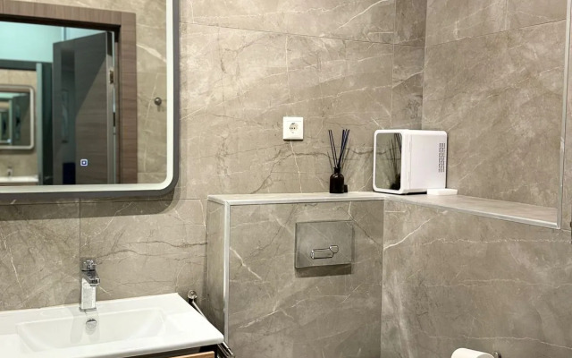 Квартира Огромная квартира с двумя спальнями и детской