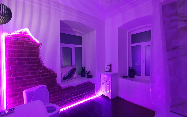 V starinnom osobnyake Revolyutsioner Ikonnikov Flat