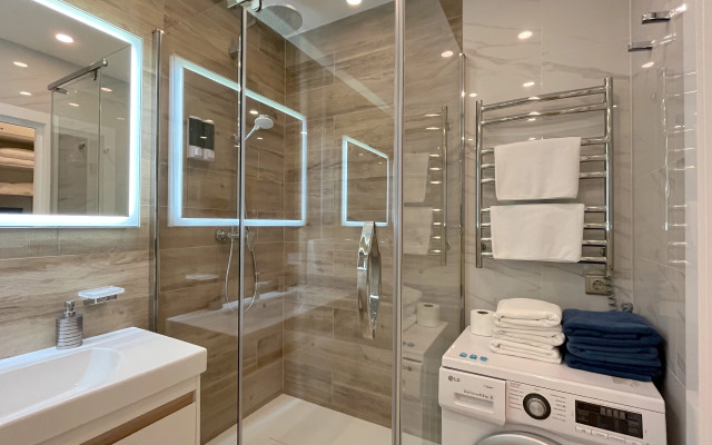 Akvadelyuks u morya, s bassejnom, SPA, plyazhem N740 Apartments