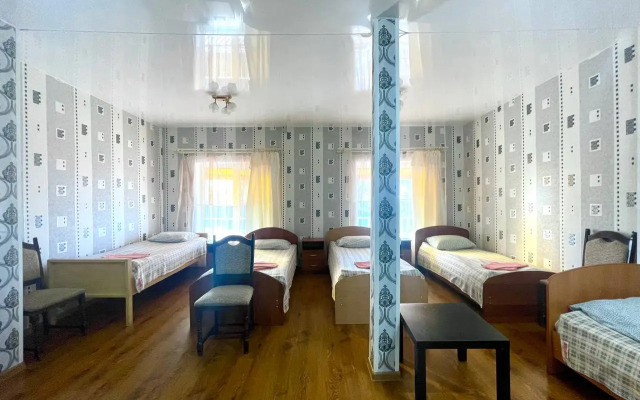 Trekhkomnatnaya Kvartira Na Fabrichnoy 11 Apartments