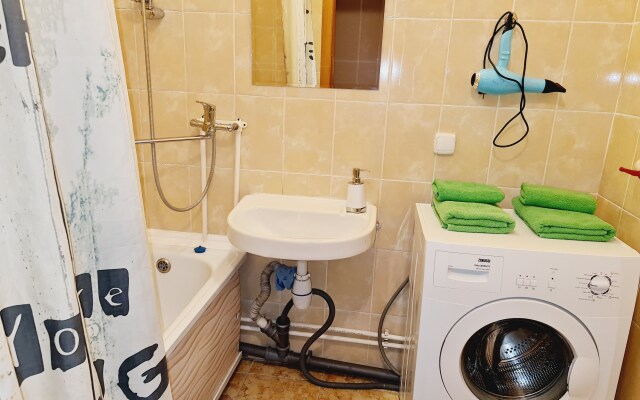 Dvukhkomnatnye na Kuzbasskoy Divizii 24 Apartments