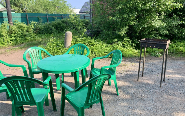 S Otdelnym Vkhodom I Zaezdom Private house