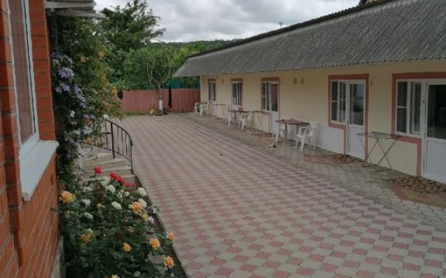 Nikol Guest House