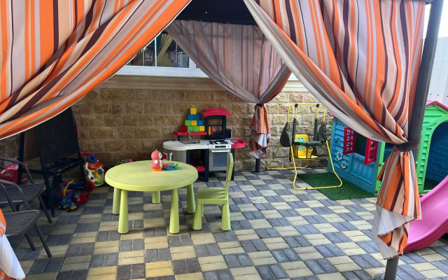 Melis Guest House