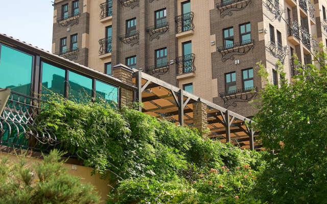 Customs House Hotel & SPA Hotel