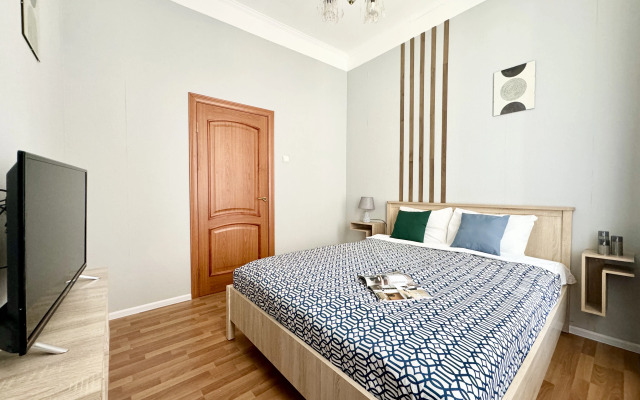 Uyutnaya Kvartira S Bolshoy Kukhney Flat