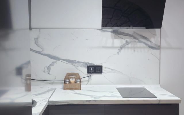 Квартира на Сергея Жадобкина 11