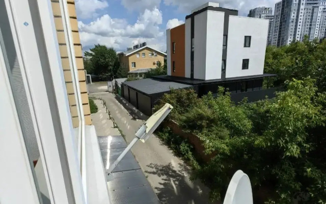 Uyutnaya 4k 120 kv.m. v Tsentre Goroda s Razmechenyem do 8 Gostei  Flat