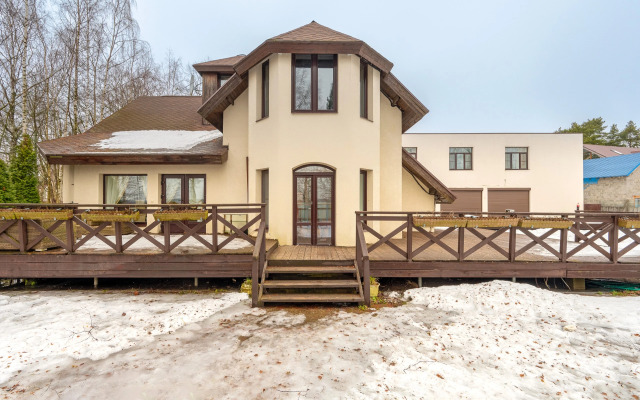 Частный дом в Сестрорецке с Баней и Бассейном