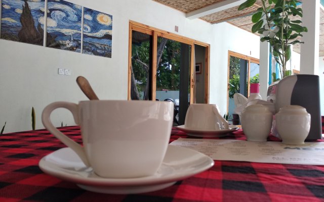 Crystal Dhiffushi Guest House