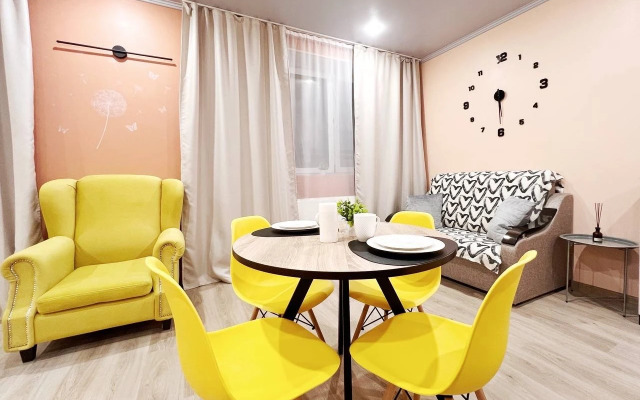 Prostornaya I Svetlaya Studiya Apartments