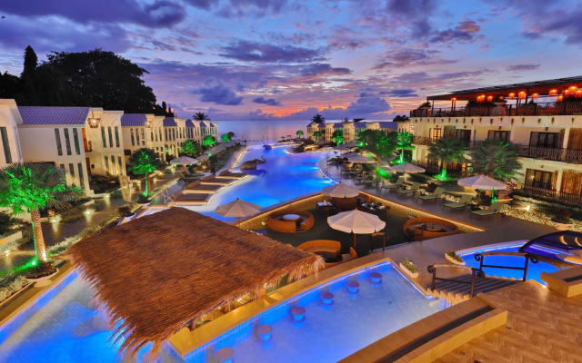 Vannee Golden Sands Beachfront Resort