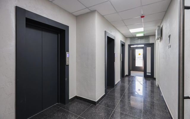 S Dizaynerskim Remontom V Tsentre Goroda Flat
