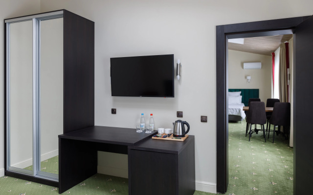 Парк-Отель Икорец