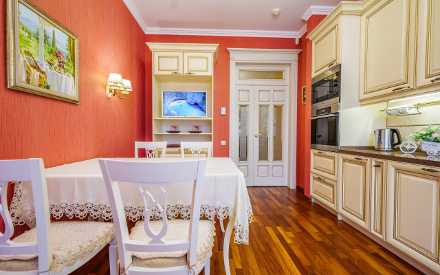 Апартаменты Роскошная квартира Классика с видом на парк