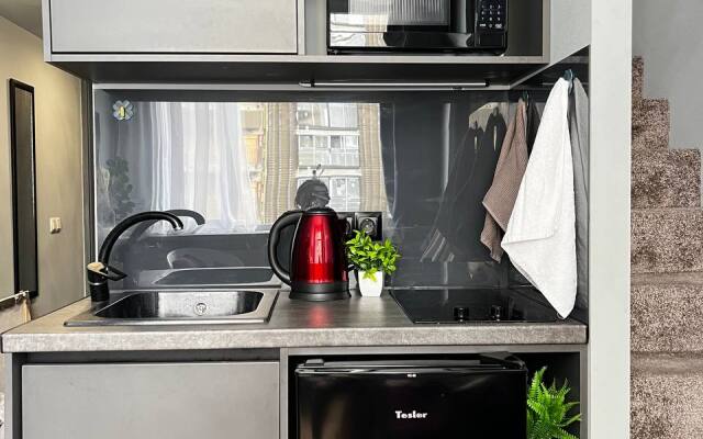 U Metro Nagornaya Flat