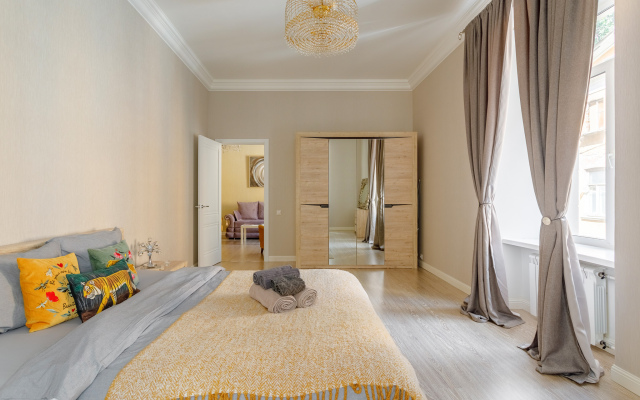 Luchshaya Kvartira with 3 bedrooms near Kremlin