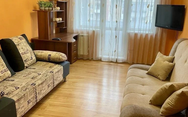 Квартира 2-комнатная с балконом в центре на Ленина