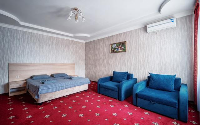 Loza Hotel