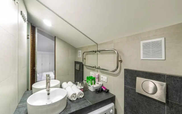 M1C Studio Apartments