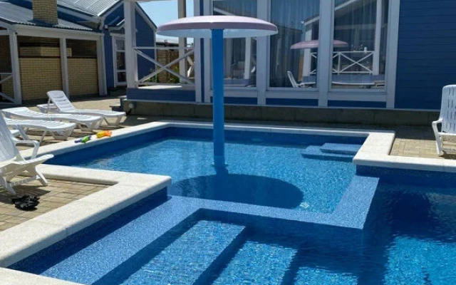 Blue Waves Villa