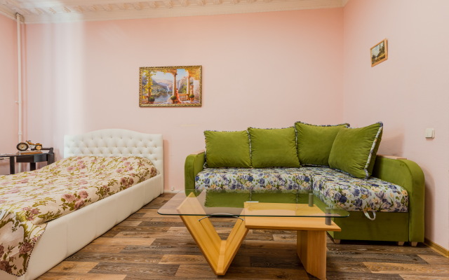 Апартаменты SpbStay на Вознесенском проспекте 3-5