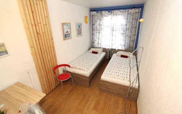 BedAndBike Hostel