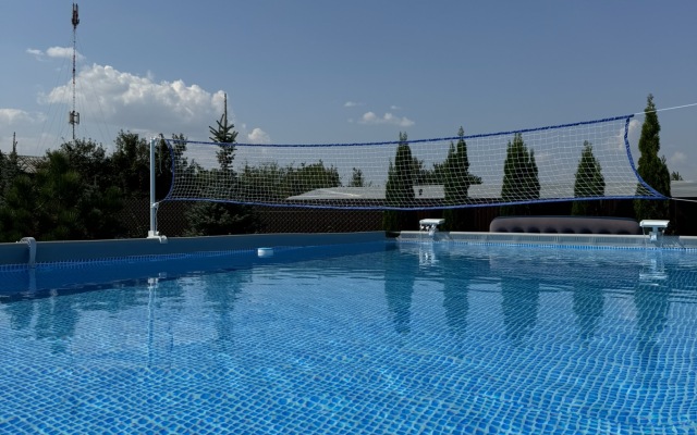 Gostevoy Domik Guest House