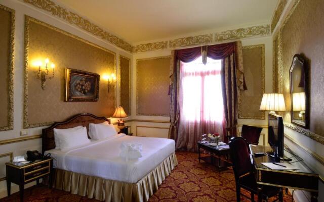 Отель Windsor Palace Luxury Heritage Hotel Since 1902