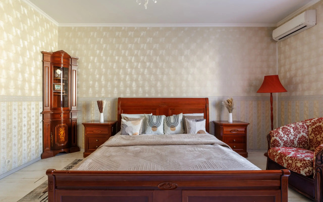 S 3 Spalnyami Na Moiseenko 5 - 8 Chelovek Apartments