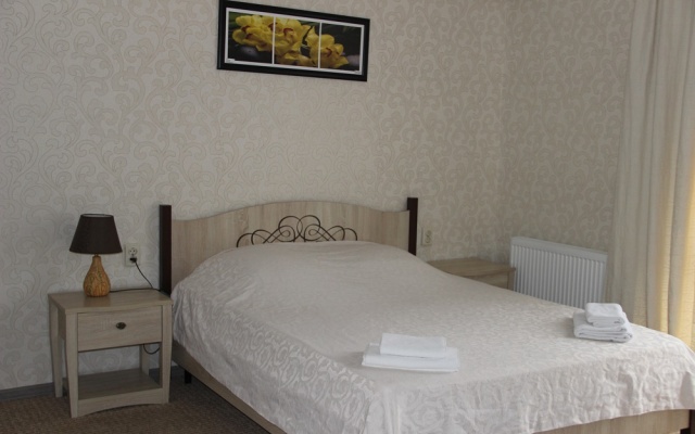 Отель Три Сосны