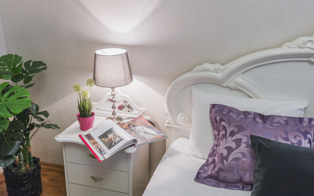 GM Cozy two-room apartment near the Kremlin and Arbat Apartments