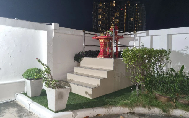 The Orient Resort And Spa By Happy Host Hotel