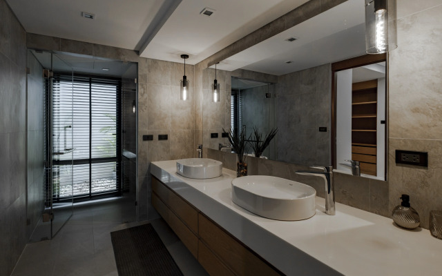 Modern Luxury Loft Riverhouse Villa