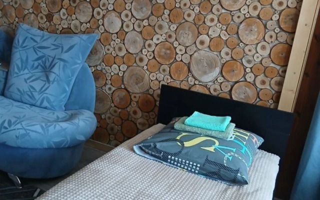 Частный Дом в Центpе Дeревни Взвад