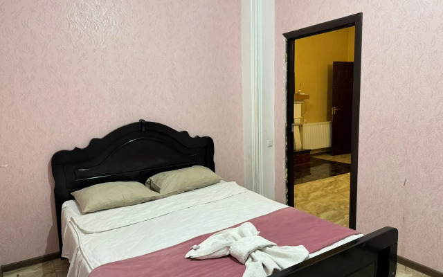 Апартаменты Nana's Apartment With Garden