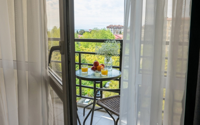 Morent s vidom na more — ZHK Sorrento Park Apartments