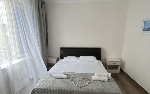 Na Pontiyskoy 16 Guest House
