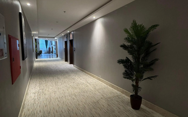 Al-Ufq Suites Hotel